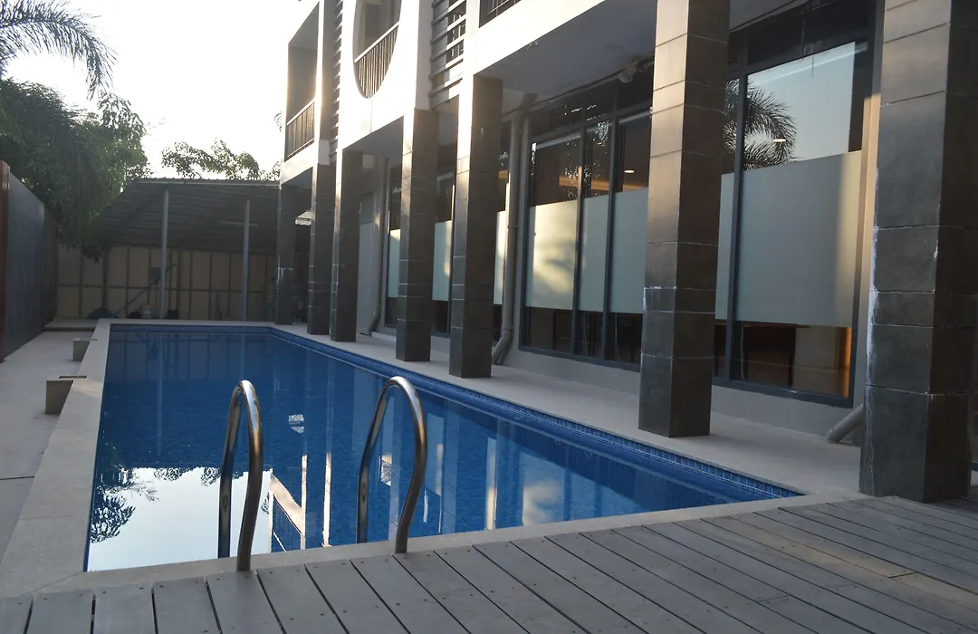 Airport Avenue Hotel-1